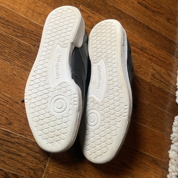 Reebok Classic Black Leather Sneakers - Picture 5 of 6